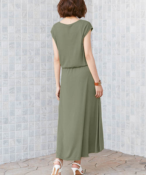 Pierrot（ピエロ）の「ウエストリボンイレヘムロングワンピース（ワンピース・レディース・ブラック/杢グレー/ライトグリーン/ネイビー/イエロー系その他/ベージュ系その他・L/M）」の22枚目の写真