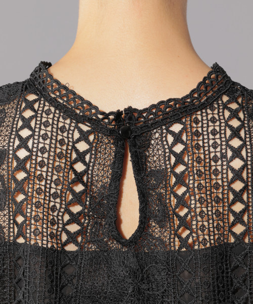 PAGEBOY(ページボーイ)の「ケミカルレースハイネックノースリーブ(シャツ/ブラウス・レディース・ホワイト/ブラック/レッド・FREE)」の18枚目の写真