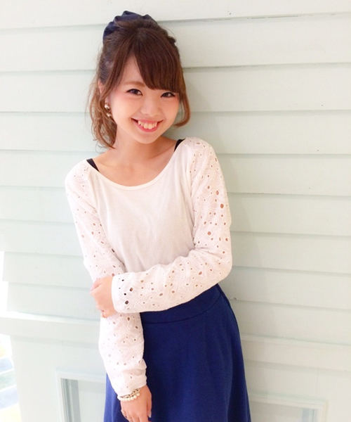 Kastane（カスタネ）の「【Kastane】袖レース長袖P/O（Tシャツ/カットソー・レディース・オフホワイト/ライトグレー/その他19・FREE）」の2枚目の写真