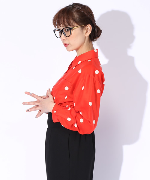 Ray BEAMS（レイビームス）の「○Ray BEAMS / コインドット プリントシャツ（シャツ/ブラウス・レディース・オフホワイト/レッド/ネイビー・ONE SIZE）」の4枚目の写真