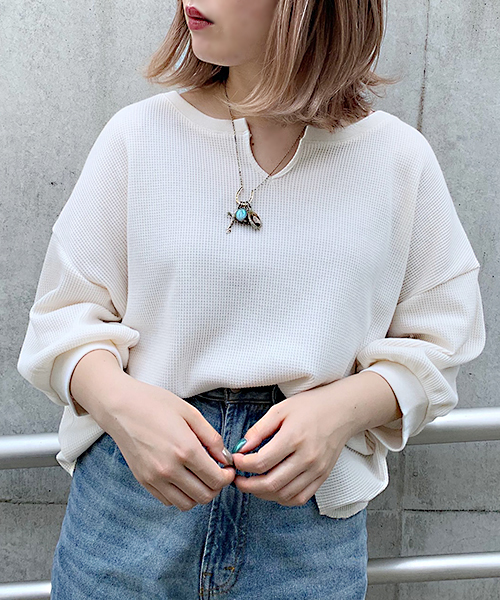 apres jour（アプレジュール）の「キーネックワッフルトップス【ZOZOTOWN限定アイテム】（Tシャツ/カットソー・レディース・ブラック/ベージュ/パープル/オフホワイト/ブルー/その他/ホワイト系その他/ピンク系その他/スモークピンク・フリー）」の18枚目の写真