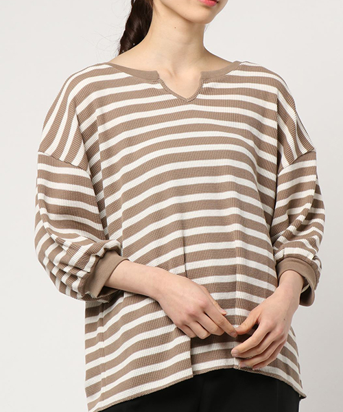 apres jour（アプレジュール）の「キーネックワッフルトップス【ZOZOTOWN限定アイテム】（Tシャツ/カットソー・レディース・ブラック/ベージュ/パープル/オフホワイト/ブルー/その他/ホワイト系その他/ピンク系その他/スモークピンク・フリー）」の15枚目の写真