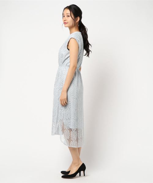 JILL STUART（ジルスチュアート）の「[WEB限定商品]リーフエンブロイダリードレス（ワンピース・レディース・ピンク/ブルー・2/4）」の4枚目の写真