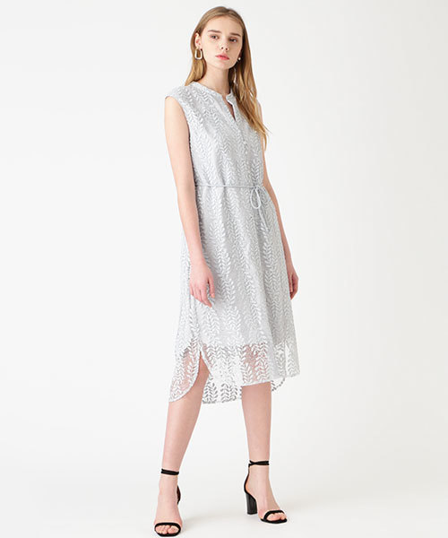 JILL STUART（ジルスチュアート）の「[WEB限定商品]リーフエンブロイダリードレス（ワンピース・レディース・ピンク/ブルー・2/4）」の2枚目の写真