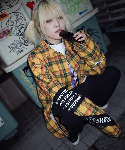 rovtski（ロフトスキー）の「【ビッグシルエット】2019 AUTUMN CHECKLONG ZIP SHIRT F/オーバーサイズ チェックロングZIPシャツ（シャツ/ブラウス・レディース・ブラウン系その他/イエロー系その他/レッド系その他/ブラック系その他・FREE）」の4枚目の写真