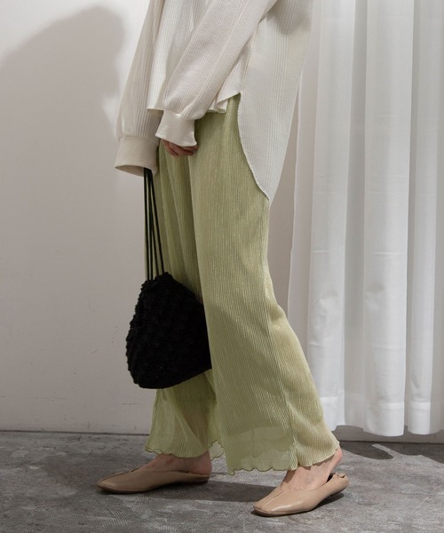 UN 3Dゴールド プリーツ ワイドパンツ36 ゴールド プリーツ ワイドパンツ UN3D. ブラック ワイドパンツ 36 UN