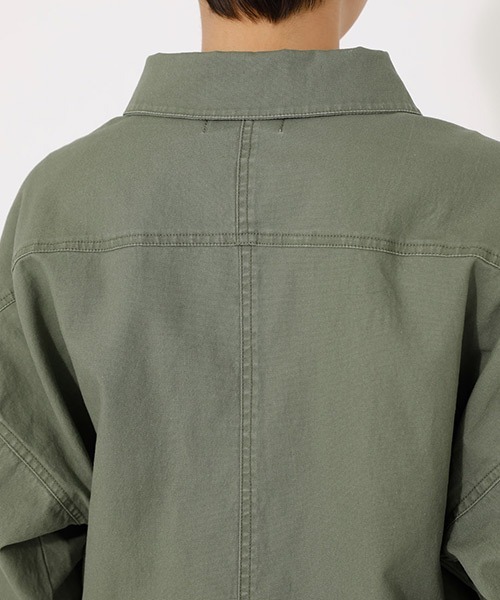 AZUL by moussy（アズールバイマウジー）の「SHORT MILITARY JACKET/ショートミリタリージャケット（ミリタリージャケット・レディース・オフホワイト/カーキ/ライトベージュ・SMALL/MEDIUM）」の12枚目の写真