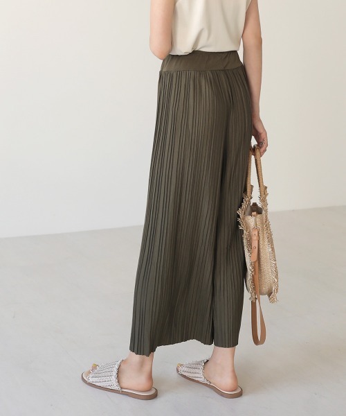 Bab(バブ)の「【WEB限定】カットプリーツリラックスパンツ(その他パンツ・レディース・チャコールグレー/ブラック/グレー/カーキ/キャメル・FREE)」の4枚目の写真