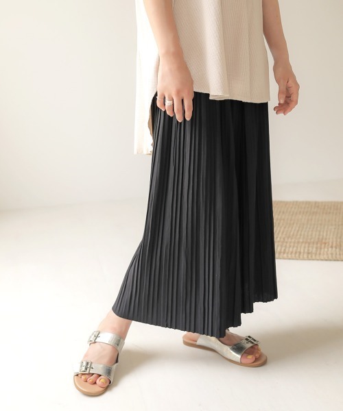 Bab(バブ)の「【WEB限定】カットプリーツリラックスパンツ(その他パンツ・レディース・チャコールグレー/ブラック/グレー/カーキ/キャメル・FREE)」の2枚目の写真
