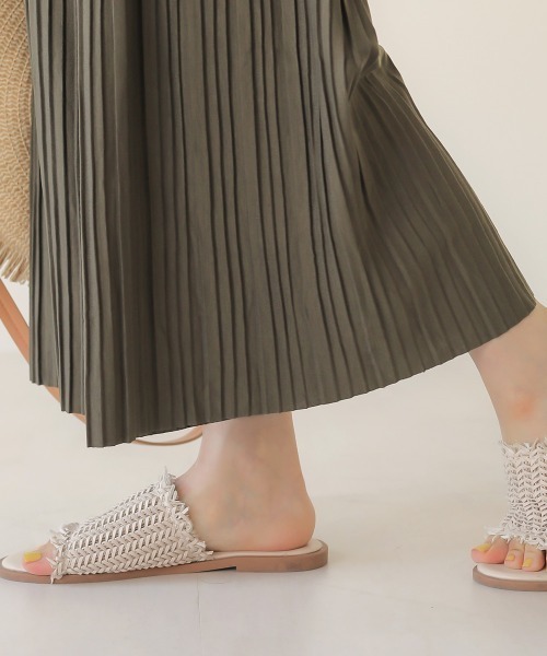 Bab(バブ)の「【WEB限定】カットプリーツリラックスパンツ(その他パンツ・レディース・チャコールグレー/ブラック/グレー/カーキ/キャメル・FREE)」の8枚目の写真