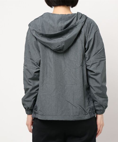 BELLUNA（ベルーナ）の「ＥＬＬＥ　ＳＰＯＲＴ　柄切替パーカー（パーカー・レディース・チャコール/ブラック・MEDIUM/LARGE/X-LARGE）」の4枚目の写真
