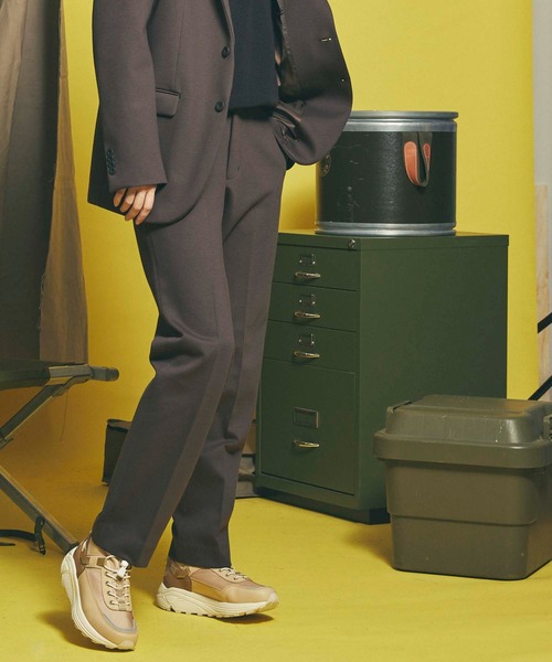 MAISON SPECIAL（メゾンスペシャル）の「《ユニセックスアイテム》ダウンファブリックテーパードスラックス 【MAISON SPECIAL/メゾンスペシャル】■セットアップ対応■（スラックス・メンズ・ブラック/ベージュ/ネイビー/ブラウン/グリーン・1/2/0/3）」の3枚目の写真