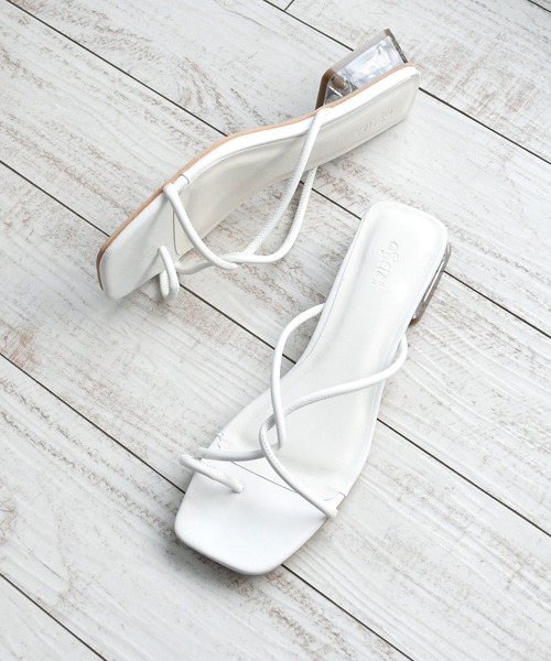 sango（sango）の「コードクロスストラップクリアヒールトングサンダル（サンダル・レディース・ホワイト/ブラック/ベージュ/ブラウン/ブルー/グレイッシュベージュ・LL/3L/SS/S/M/L）」の2枚目の写真