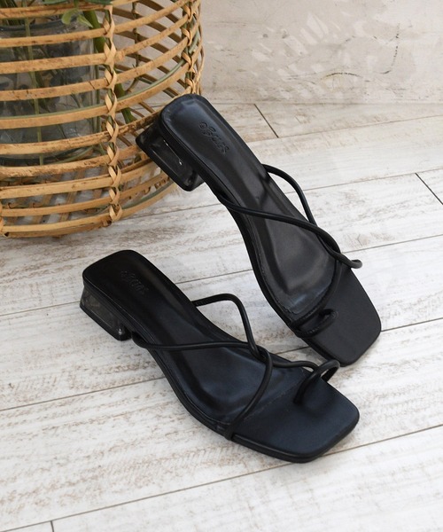 sango（sango）の「コードクロスストラップクリアヒールトングサンダル（サンダル・レディース・ホワイト/ブラック/ベージュ/ブラウン/ブルー/グレイッシュベージュ・LL/3L/SS/S/M/L）」の3枚目の写真