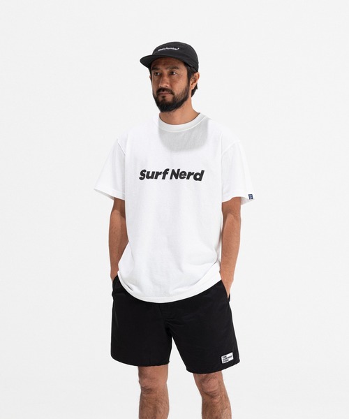 MAGIC NUMBER（マジック ナンバー）の「【MAGIC NUMBER】SURF NERD S/S TEE（Tシャツ/カットソー・メンズ・ホワイト/ベージュ/ブラック・MEDIUM/X-LARGE/LARGE）」の5枚目の写真