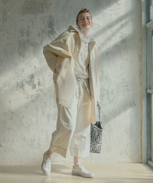 PUAL CE CIN（ピュアルセシン）の「甘撚りツイル配色ステッチワイドパンツ（その他パンツ・レディース・オフホワイト/チャコール/ナチュラル・FREE）」の2枚目の写真