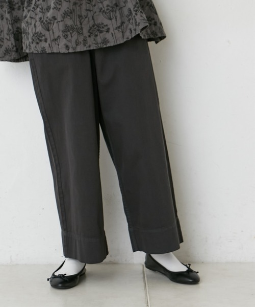 PUAL CE CIN（ピュアルセシン）の「甘撚りツイル配色ステッチワイドパンツ（その他パンツ・レディース・オフホワイト/チャコール/ナチュラル・FREE）」の19枚目の写真