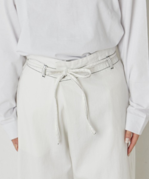 PUAL CE CIN（ピュアルセシン）の「甘撚りツイル配色ステッチワイドパンツ（その他パンツ・レディース・オフホワイト/チャコール/ナチュラル・FREE）」の20枚目の写真