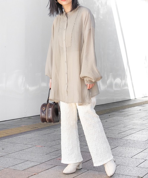 PairPair（ペアペア）の「スタンドカラーシアーシャツ（シャツ/ブラウス・レディース・アイボリー/ダークブルー/ライトベージュ・FREE）」の9枚目の写真