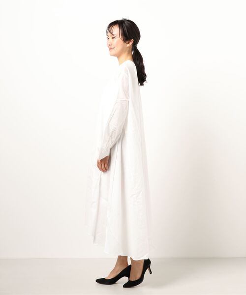 Samansa Mos2（サマンサ モスモス）の「バンドカラー比翼ワンピース（ワンピース・レディース・パープル/オフホワイト/ベージュ/チャコール/グリーン・ﾌﾘ-）」の6枚目の写真