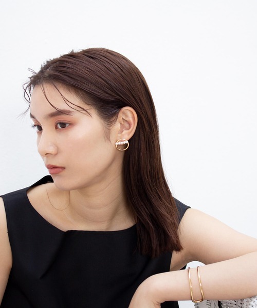 JUICY ROCK（ジューシーロック）の「ダブルラインバングル（バングル/リストバンド・レディース・シルバー/ゴールド・ONE SIZE）」の6枚目の写真