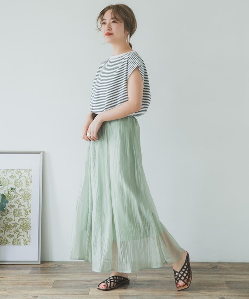 ITEMS URBANRESEARCH（アイテムズ アーバンリサーチ）の「シアーシャイニーフレアスカート（スカート・レディース・ホワイト/パープル/カーキ/グリーン・FREE）」の19枚目の写真
