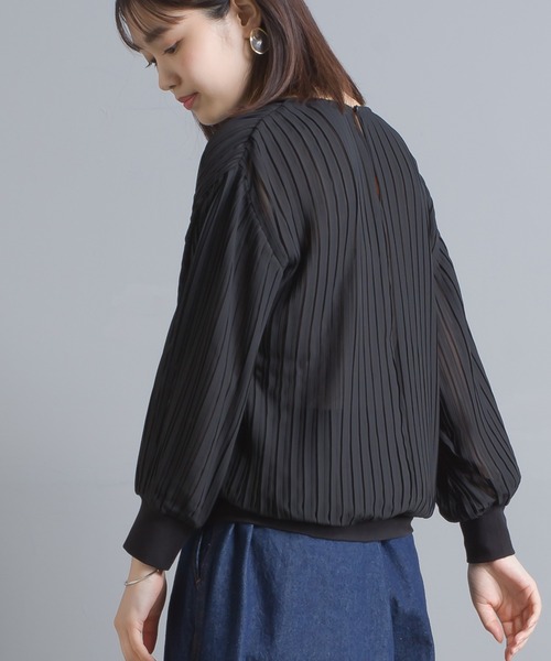 OMNES Supremo(オムネス スプレモ)の「シフォンプリーツプルオーバー ブラウス(シャツ/ブラウス・レディース・ブラック/ベージュ/イエロー・FREE)」の4枚目の写真