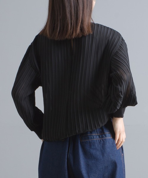 OMNES Supremo(オムネス スプレモ)の「シフォンプリーツプルオーバー ブラウス(シャツ/ブラウス・レディース・ブラック/ベージュ/イエロー・FREE)」の10枚目の写真