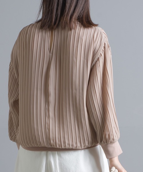 OMNES Supremo(オムネス スプレモ)の「シフォンプリーツプルオーバー ブラウス(シャツ/ブラウス・レディース・ブラック/ベージュ/イエロー・FREE)」の8枚目の写真