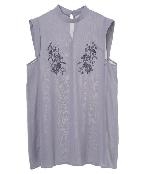 ELENCARE DUE（エレンカーレデュエ）の「・ELENCARE DUE 刺繍ノースリチュニック＊（シャツ/ブラウス・レディース・ブラック/オフホワイト/ブルー/ミント・FREE）」の10枚目の写真