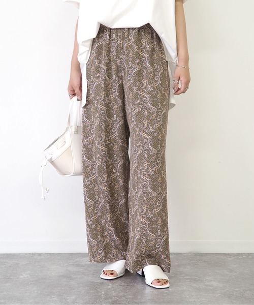 Riberry（リベリー）の「ペイズリー柄パンツ（その他パンツ・レディース・ブラック/ベージュ/グリーン・MEDIUM）」の3枚目の写真