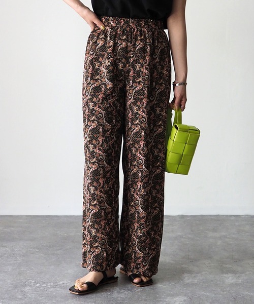 Riberry（リベリー）の「ペイズリー柄パンツ（その他パンツ・レディース・ブラック/ベージュ/グリーン・MEDIUM）」の2枚目の写真