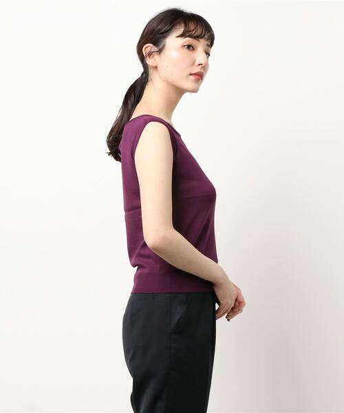 MEW'S REFINED CLOTHES（ミューズリファインドクローズ）の「接触冷感ポートネックフレンチニット（ニット/セーター・レディース・ホワイト/ブラック/モカ/パープル・MEDIUM）」の5枚目の写真