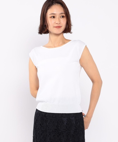 MEW'S REFINED CLOTHES（ミューズリファインドクローズ）の「接触冷感ポートネックフレンチニット（ニット/セーター・レディース・ホワイト/ブラック/モカ/パープル・MEDIUM）」の2枚目の写真