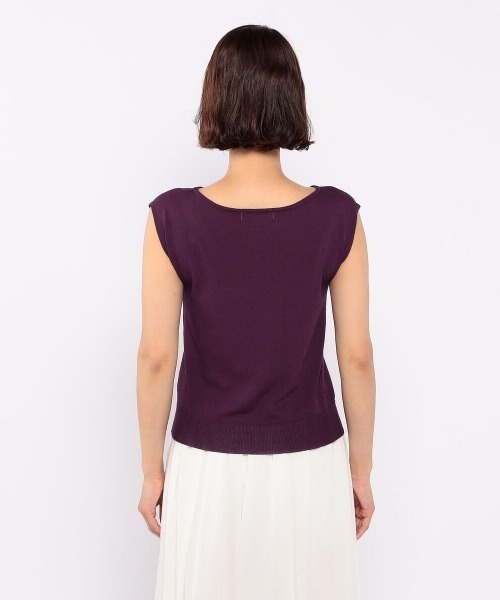 MEW'S REFINED CLOTHES（ミューズリファインドクローズ）の「接触冷感ポートネックフレンチニット（ニット/セーター・レディース・ホワイト/ブラック/モカ/パープル・MEDIUM）」の12枚目の写真