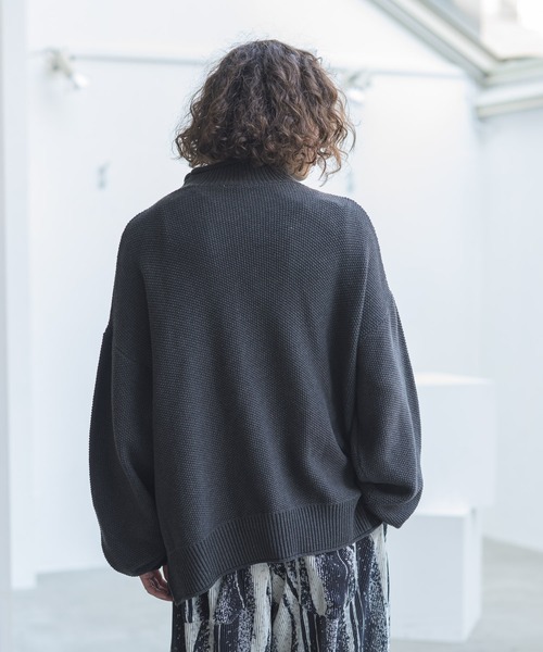 CASPER JOHN（キャスパージョン）の「Moss Stitch Bottle Neck Knit/モスステッチボトルネックニット（ニット/セーター・メンズ・ホワイト/チャコールグレー/ベージュ・SMALL/MEDIUM/LARGE）」の13枚目の写真