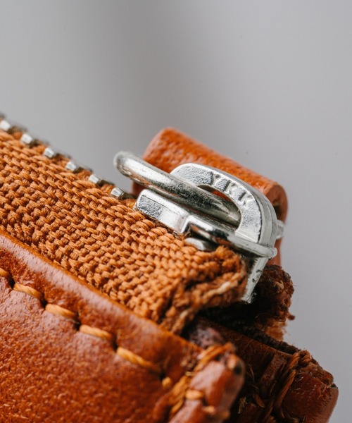 MURA（ムラ）の「イタリアンレザー 本革 薄型 ＹＫＫ L字 ファスナー フラグメントケース（カードケース・メンズ・ネイビー/ダークブラウン/キャメル/グリーン/ブラック・FREE）」の14枚目の写真