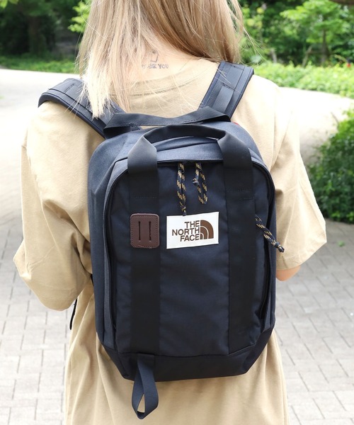 THE NORTH FACE(ザノースフェイス)の「THE NORTH FACE/ザ・ノースフェイス Tote Pack リュック(バックパック/リュック・メンズ・ブラック・ONE SIZE)」の4枚目の写真