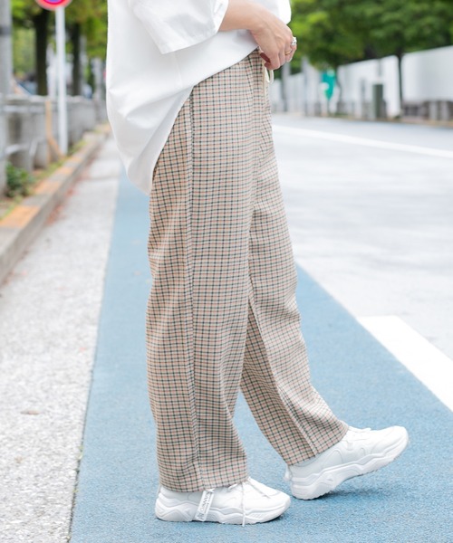 PairPair（ペアペア）の「アソートイージーデニムパンツ（ユニセックス）（その他パンツ・メンズ・サックスブルー/インディゴブルー/ブラウン系その他/ベージュ系その他・SMALL/MEDIUM/LARGE）」の17枚目の写真