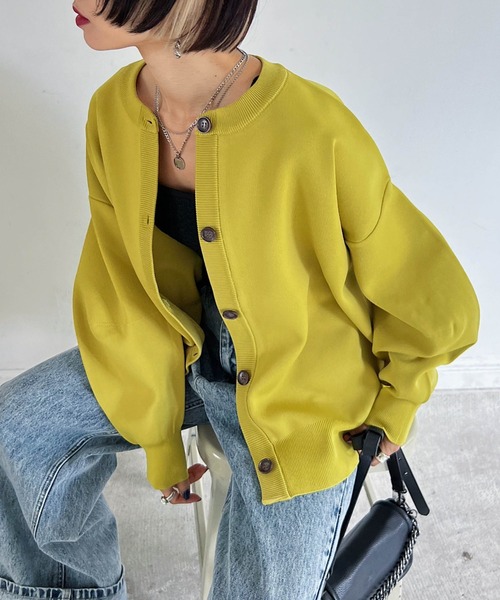 PAGEBOY（ページボーイ）の「〈手洗い可能〉WEB限定アイテム / クルーネックボリュームカーディガン（カーディガン/ボレロ・レディース・ブラック/ブラウン系その他/ブルー系その他/グレイッシュベージュ/オフホワイト/グリーン/オレンジ/ブルー/ターコイズブルー/イエロー/ホワイト系その他/パープル/ホワイト系その他2/ホワイト系その他3/レッド/ホワイト系その他4・FREE）」の19枚目の写真