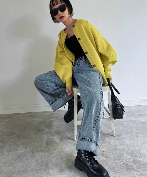 PAGEBOY（ページボーイ）の「〈手洗い可能〉WEB限定アイテム / クルーネックボリュームカーディガン（カーディガン/ボレロ・レディース・ブラック/ブラウン系その他/ブルー系その他/グレイッシュベージュ/オフホワイト/グリーン/オレンジ/ブルー/ターコイズブルー/イエロー/ホワイト系その他/パープル/ホワイト系その他2/ホワイト系その他3/レッド/ホワイト系その他4・FREE）」の21枚目の写真