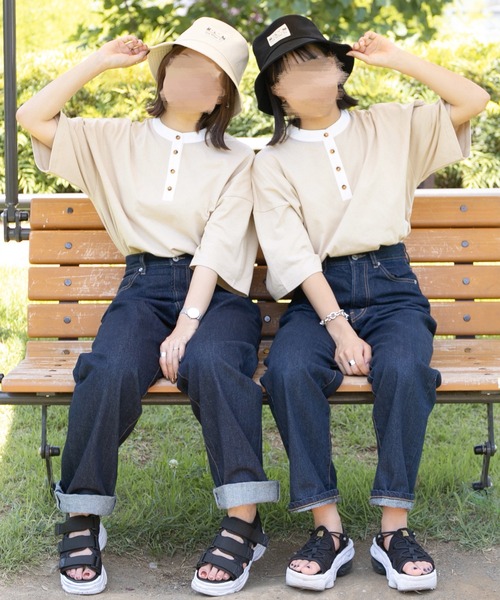 PairPair(ペアペア)の「クレリックバンドカラーT/リンクコーデ対応(ユニセックス)(Tシャツ/カットソー・レディース・ブルーグリーン/スミクロ/ライトベージュ・FREE)」の5枚目の写真