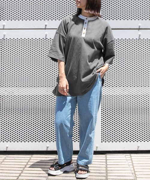 PairPair(ペアペア)の「クレリックバンドカラーT/リンクコーデ対応(ユニセックス)(Tシャツ/カットソー・レディース・ブルーグリーン/スミクロ/ライトベージュ・FREE)」の4枚目の写真