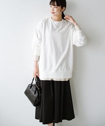 haco! | 古着のスウェットをゆるっと着こなす女性に憧れてつくった 華奢見せもほどよい可愛げにもこだわったオーバーサイズスウェットby who made me(スウェット)