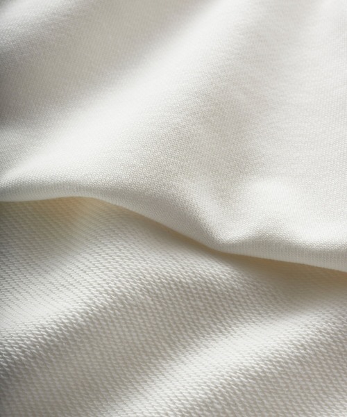 haco!（ハコ）の「古着のスウェットをゆるっと着こなす女性に憧れてつくった 華奢見せもほどよい可愛げにもこだわったオーバーサイズスウェットby who made me（スウェット・レディース・オフホワイト/ラベンダー・1/2）」の17枚目の写真