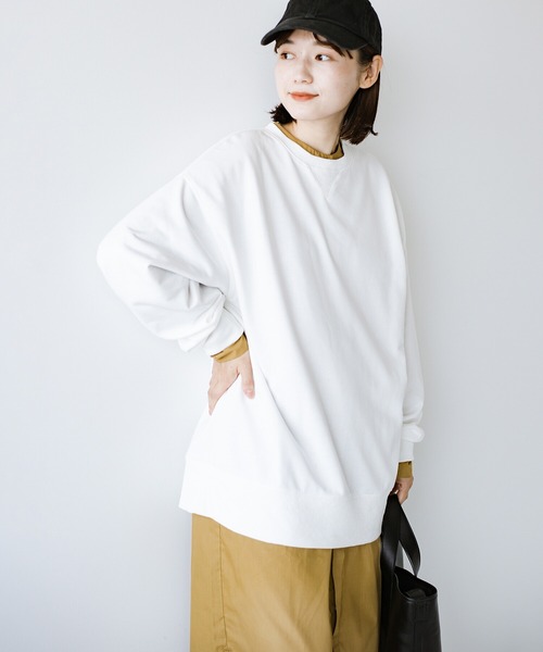 haco!（ハコ）の「古着のスウェットをゆるっと着こなす女性に憧れてつくった 華奢見せもほどよい可愛げにもこだわったオーバーサイズスウェットby who made me（スウェット・レディース・オフホワイト/ラベンダー・1/2）」の19枚目の写真