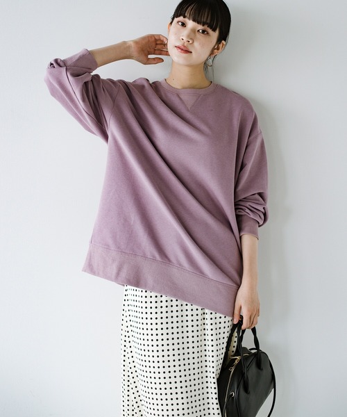haco!（ハコ）の「古着のスウェットをゆるっと着こなす女性に憧れてつくった 華奢見せもほどよい可愛げにもこだわったオーバーサイズスウェットby who made me（スウェット・レディース・オフホワイト/ラベンダー・1/2）」の11枚目の写真