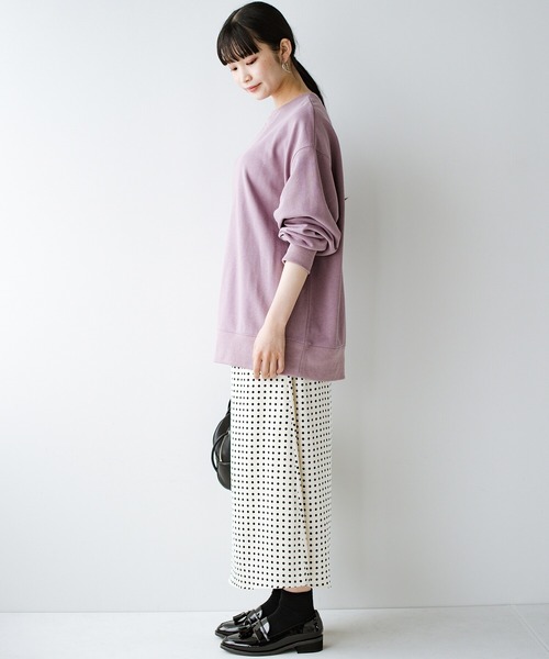 haco!（ハコ）の「古着のスウェットをゆるっと着こなす女性に憧れてつくった 華奢見せもほどよい可愛げにもこだわったオーバーサイズスウェットby who made me（スウェット・レディース・オフホワイト/ラベンダー・1/2）」の21枚目の写真