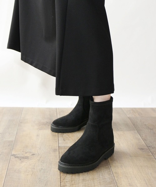 Fin（フィン）の「タンクソールストレッチブーツ（ブーツ・レディース・ブラック/ブラック系その他/ベージュ・S/M/L/LL）」の11枚目の写真