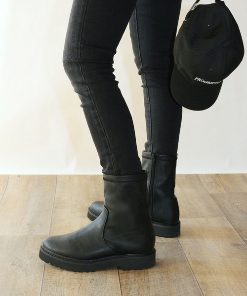 Fin（フィン）の「タンクソールストレッチブーツ（ブーツ・レディース・ブラック/ブラック系その他/ベージュ・S/M/L/LL）」の17枚目の写真